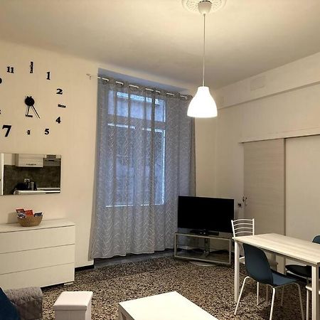 Apartmán Ridi Che Ti Passa In Vico Del Fieno Janov Exteriér fotografie