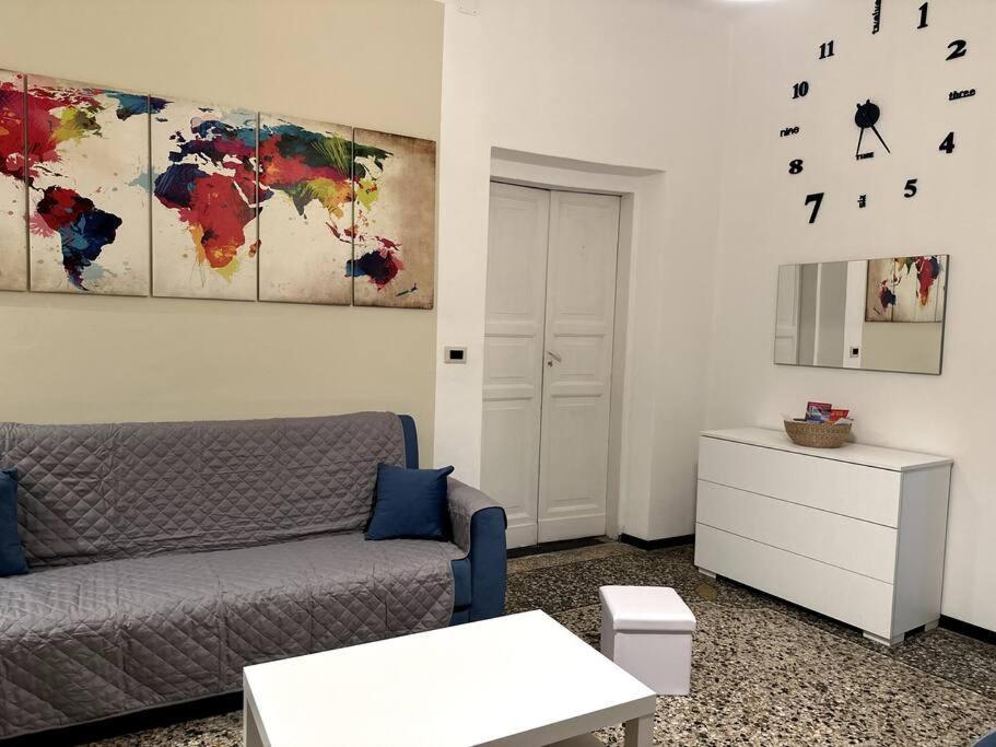 Apartmán Ridi Che Ti Passa In Vico Del Fieno Janov Exteriér fotografie