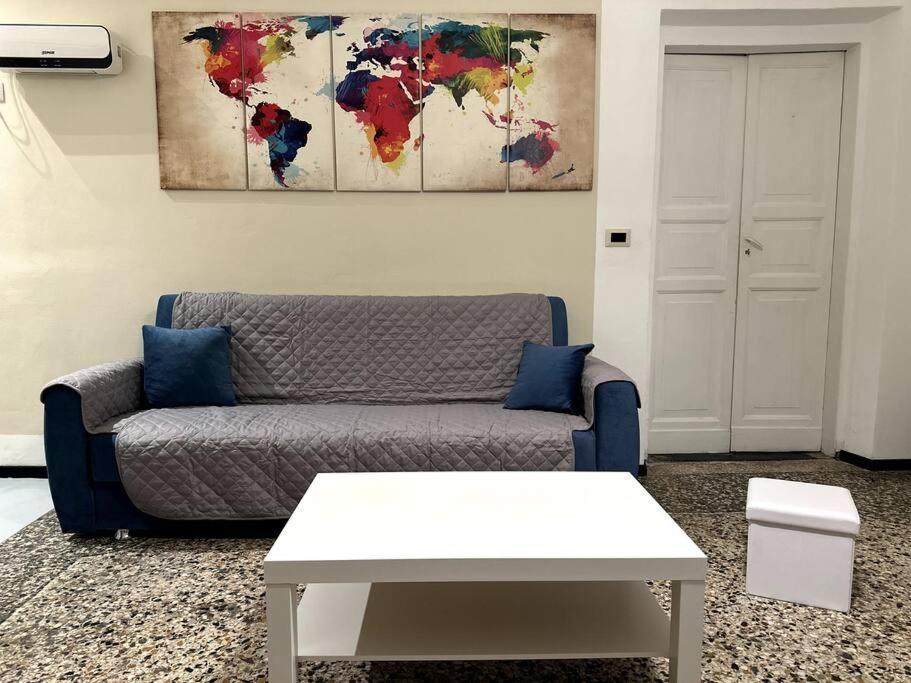 Apartmán Ridi Che Ti Passa In Vico Del Fieno Janov Exteriér fotografie